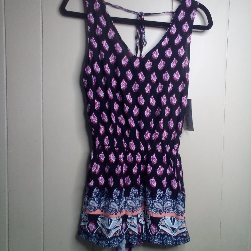 J For Justify Romper Shorts XS Sleeveless Open Back Patterned